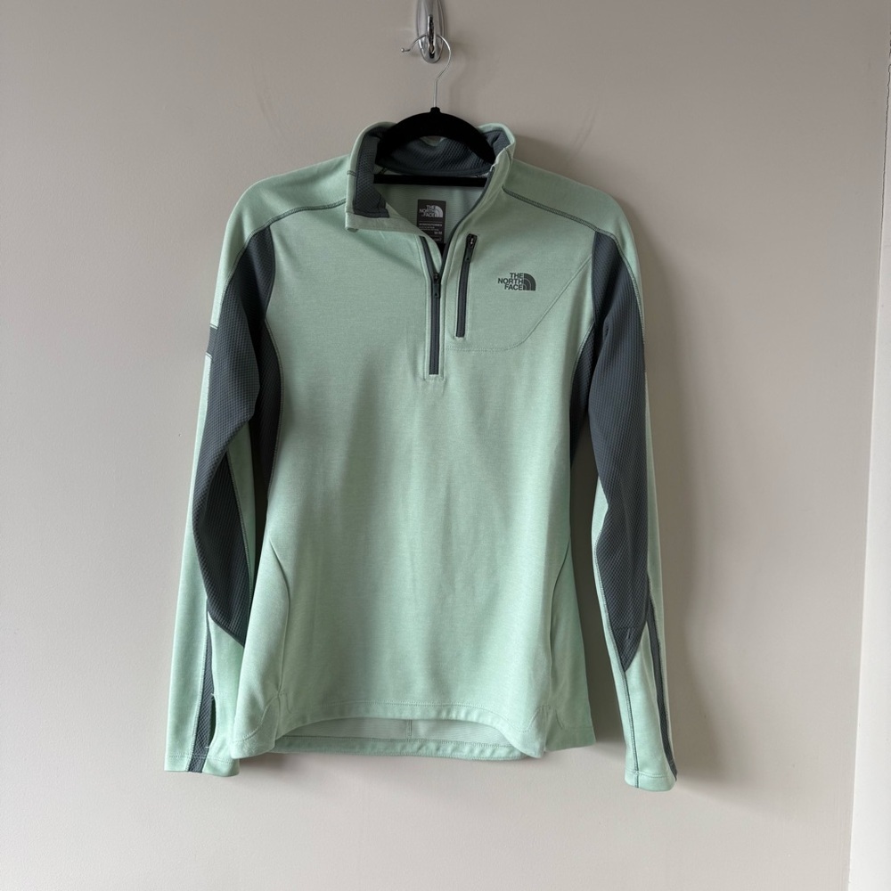 The North Face Women's FlashDry “ Impulse” Quarter Zip Up Long Sleeve Top